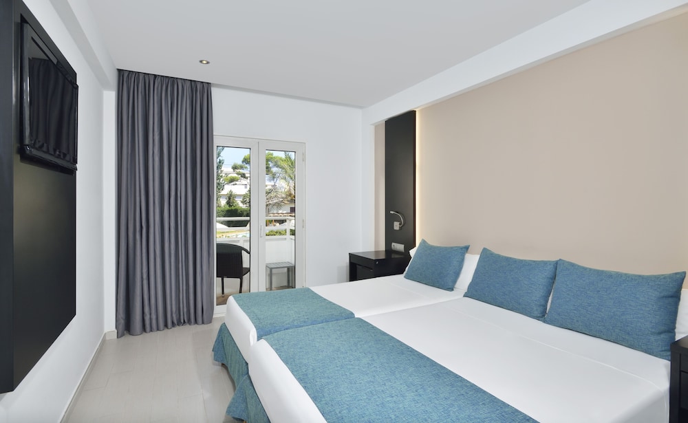 Hotel Hispania — Hotel rooms in Playa de Palma, Balearic Islands