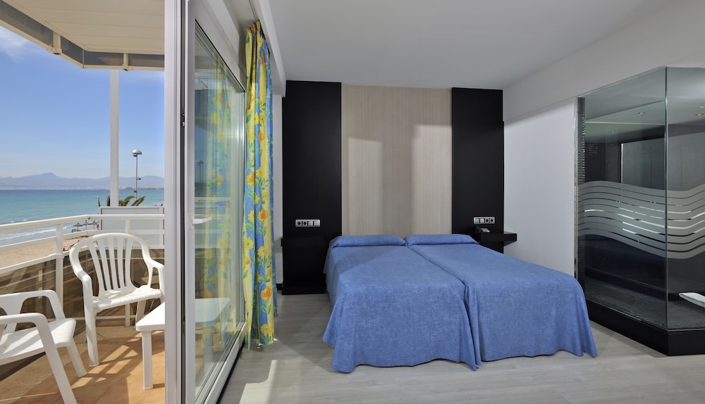 Hotel Hispania — Hotel rooms in Playa de Palma, Balearic Islands