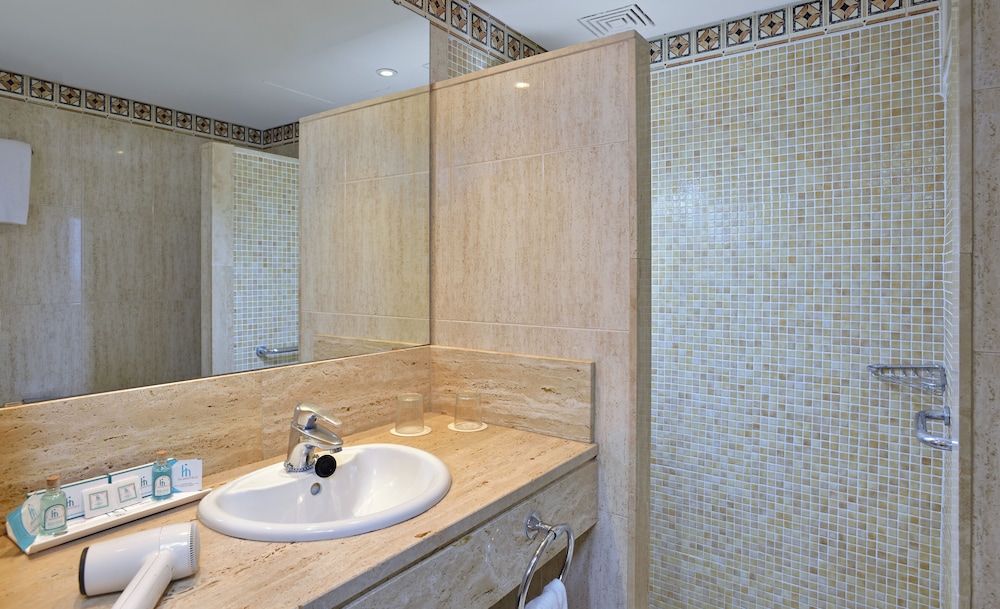 Hotel Hispania — Hotel rooms in Playa de Palma, Balearic Islands