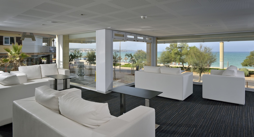 Hotel Hispania — Beach in Playa de Palma, Balearic Islands