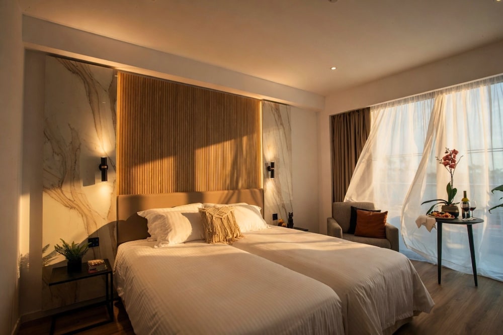 Cavo Maris Beach Hotel — Hotel rooms in Protaras, Famagusta Region