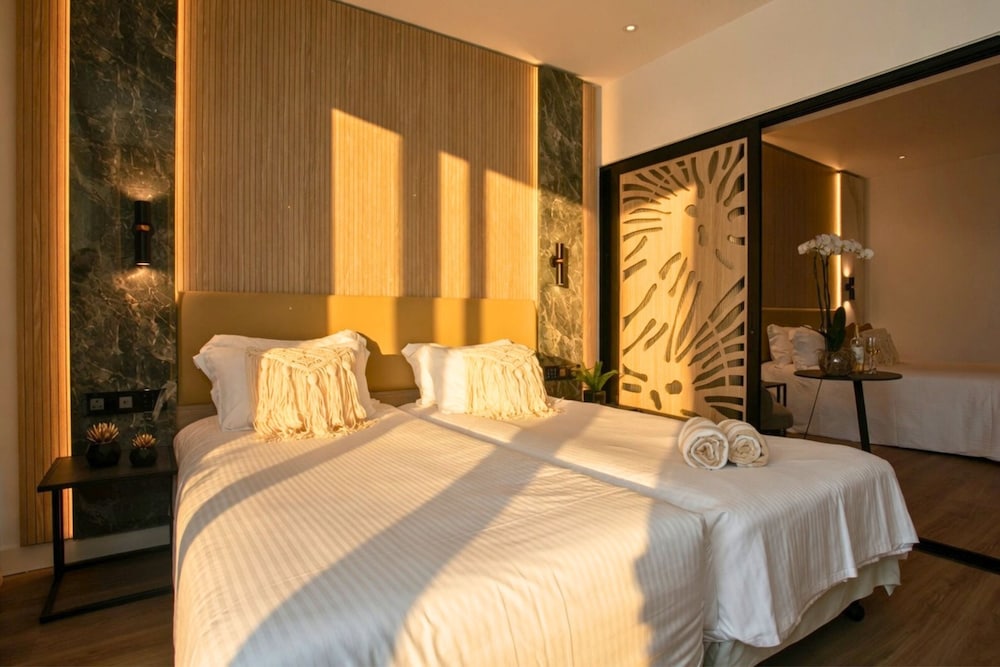 Cavo Maris Beach Hotel — Hotel rooms in Protaras, Famagusta Region