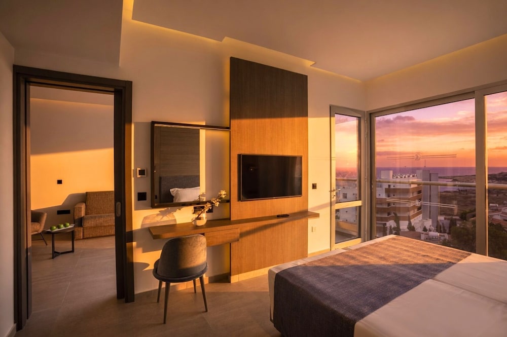 Cavo Maris Beach Hotel — Hotel rooms in Protaras, Famagusta Region