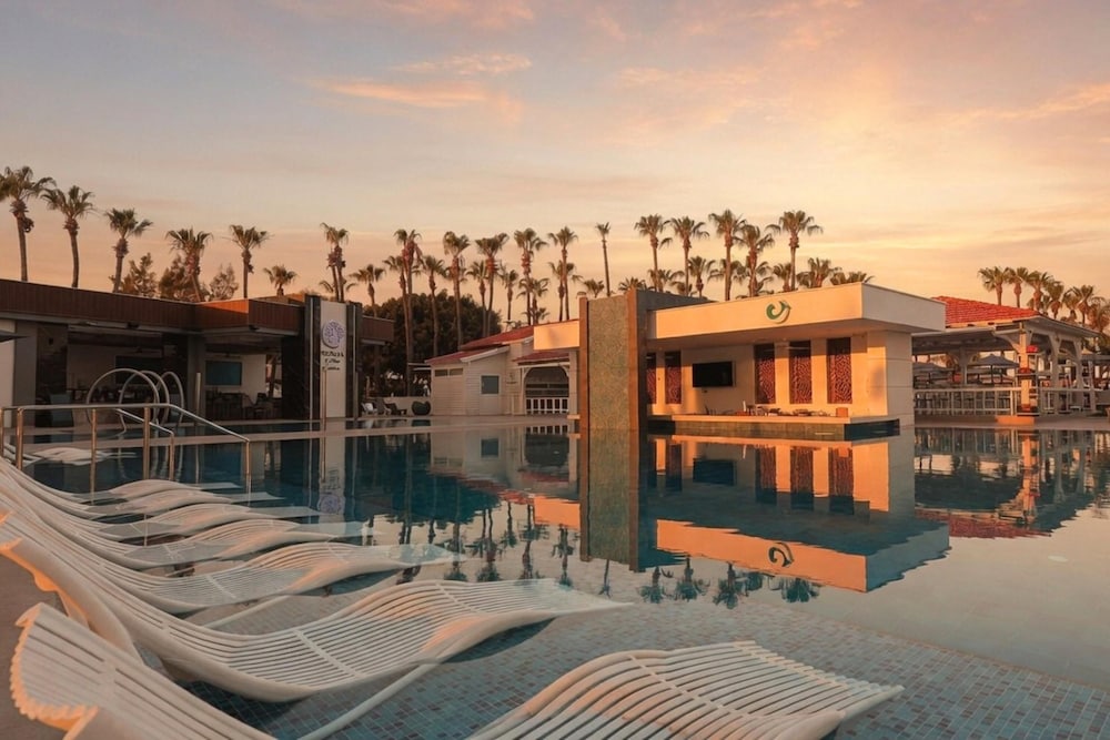 Cavo Maris Beach Hotel — Swimming pool in Protaras, Famagusta Region