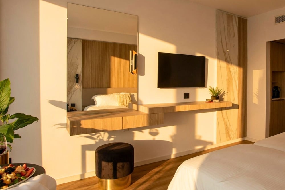 Cavo Maris Beach Hotel — Hotel rooms in Protaras, Famagusta Region