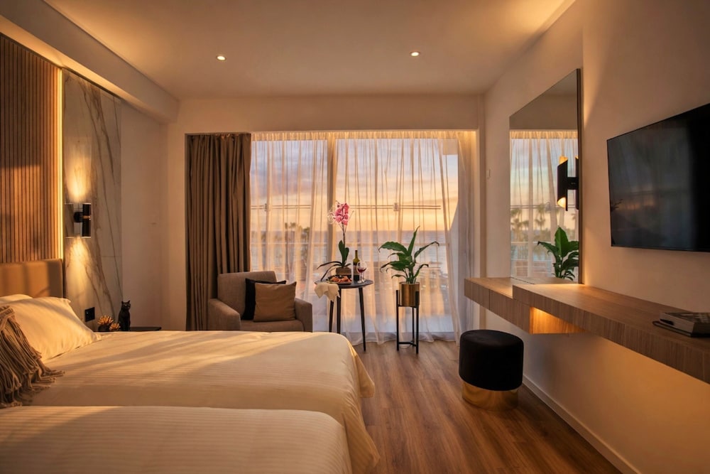 Cavo Maris Beach Hotel — Hotel rooms in Protaras, Famagusta Region