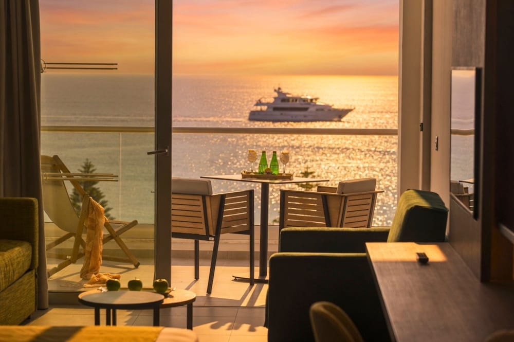 Cavo Maris Beach Hotel — Hotel rooms in Protaras, Famagusta Region