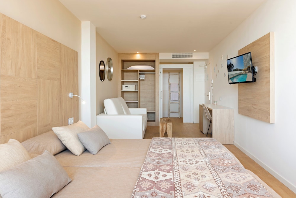 HSM Son Verí - Adults Only — Hotel rooms in Playa de Palma, Balearic Islands