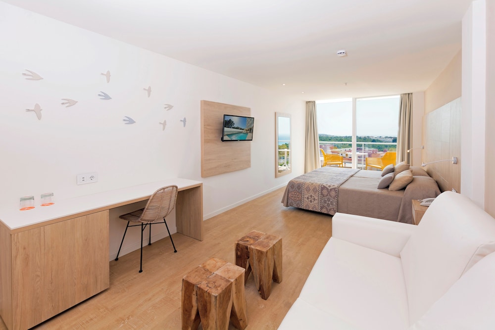 HSM Son Verí - Adults Only — Hotel rooms in Playa de Palma, Balearic Islands