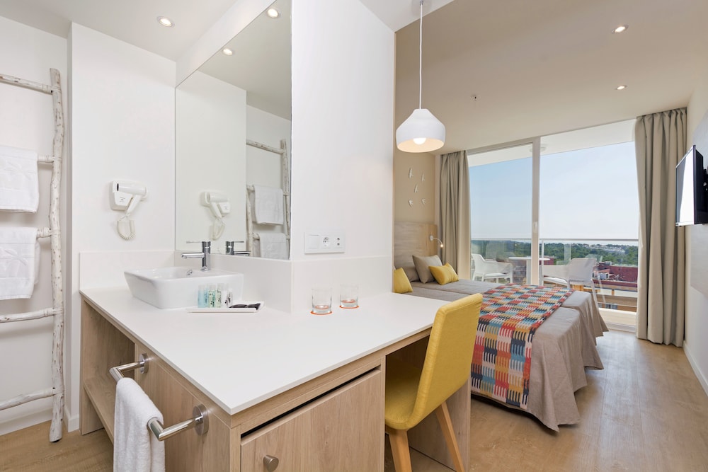 HSM Son Verí - Adults Only — Hotel rooms in Playa de Palma, Balearic Islands