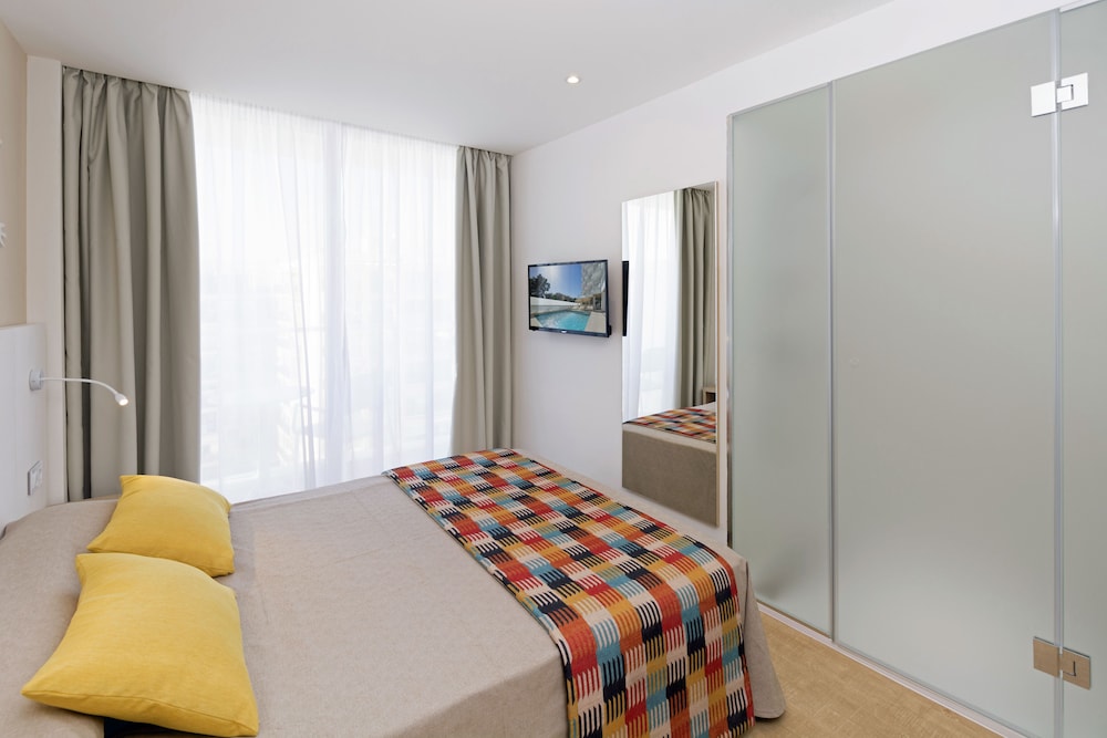 HSM Son Verí - Adults Only — Hotel rooms in Playa de Palma, Balearic Islands
