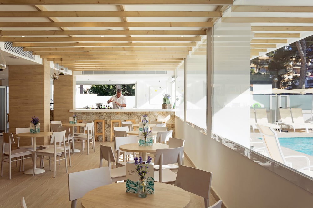 HSM Son Verí - Adults Only — Restaurant & bars in Playa de Palma, Balearic Islands