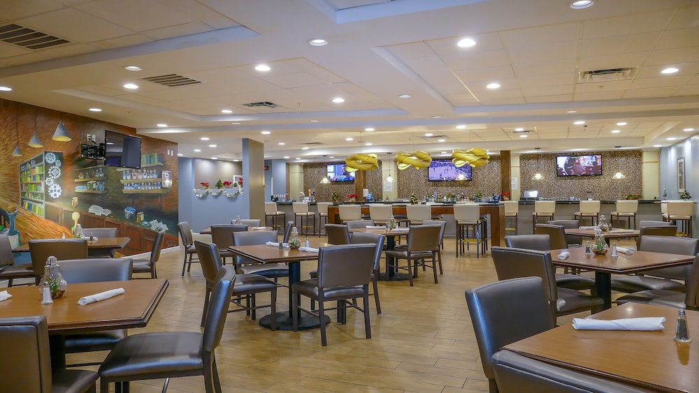 Holiday Inn Fort Myers - Downtown Area by IHG — Restaurant & bars in Fort Myers, Florida