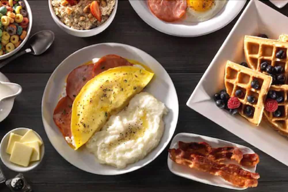 Holiday Inn Fort Myers - Downtown Area by IHG — Restaurant & bars in Fort Myers, Florida