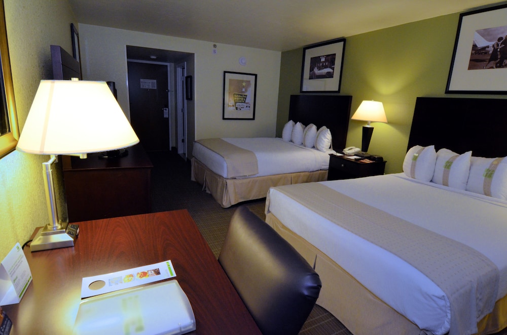 Holiday Inn Fort Myers - Downtown Area by IHG — Hotel rooms in Fort Myers, Florida