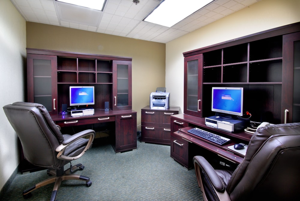 Holiday Inn Fort Myers - Downtown Area by IHG — Hotel rooms in Fort Myers, Florida
