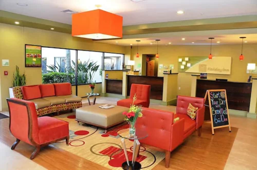 Holiday Inn Fort Myers - Downtown Area by IHG — Hotel building in Fort Myers, Florida