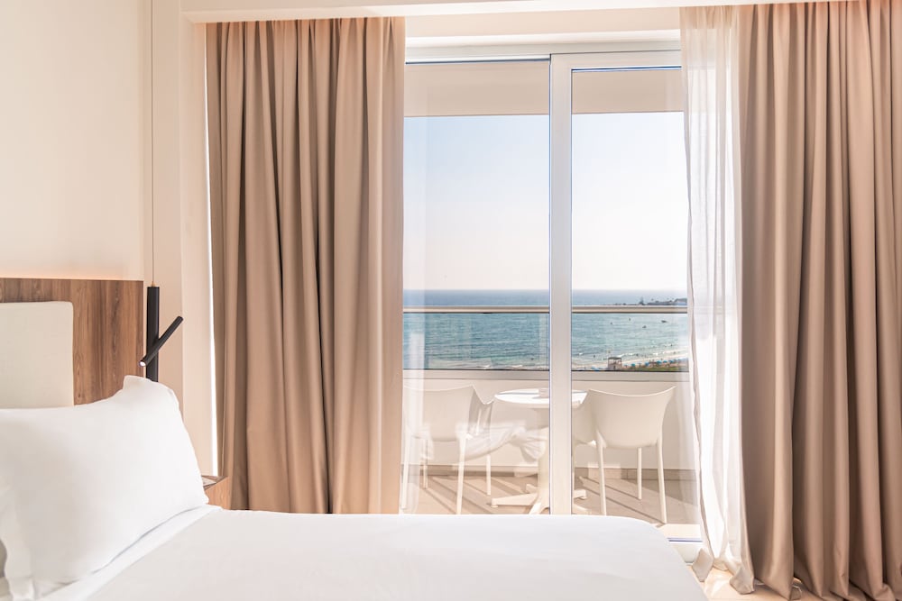 Grecian Sands Hotel — Hotel rooms in Ayia Napa, Famagusta Region