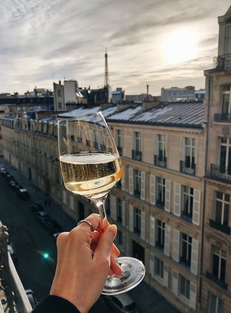 Hotel Marignan Champs - Elysées — Attractions in the area in Paris, Ile-de-France