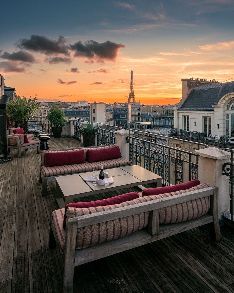 Hotel Marignan Champs - Elysées — Restaurant & bars in Paris, Ile-de-France