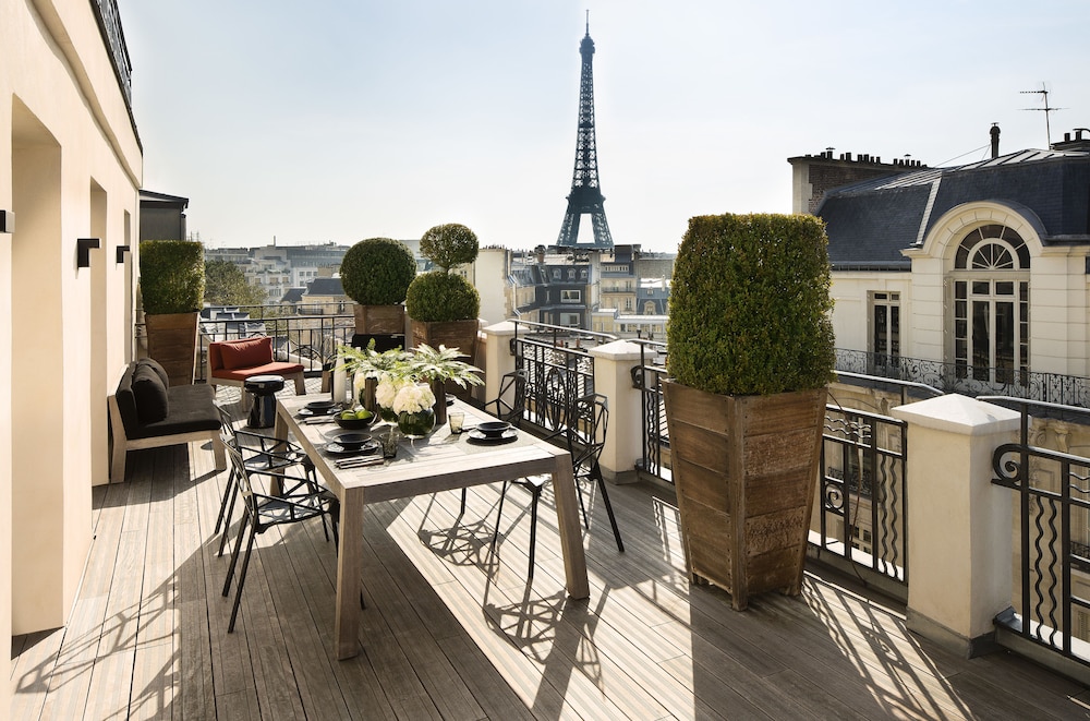 Hotel Marignan Champs - Elysées — Attractions in the area in Paris, Ile-de-France