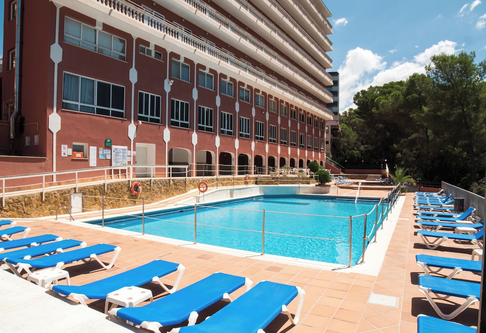 Ona Luna Park — Swimming pool in Cala Blava, Balearic Islands