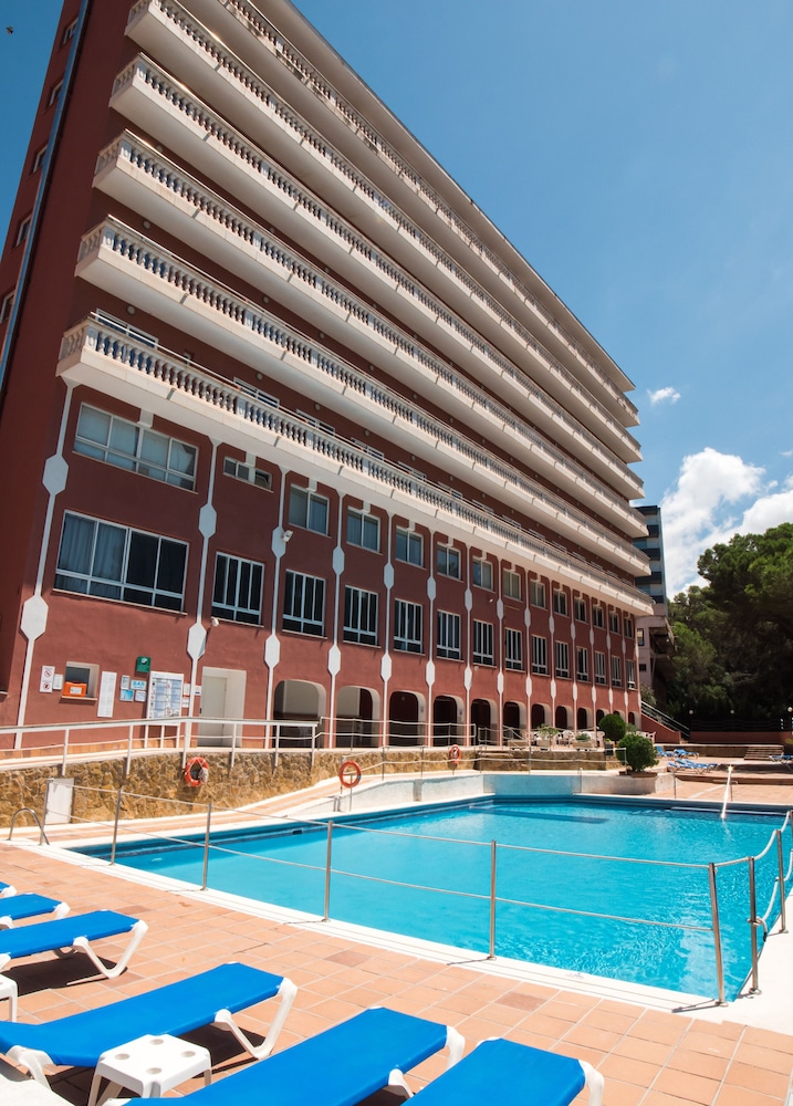 Ona Luna Park — Hotel building in Cala Blava, Balearic Islands