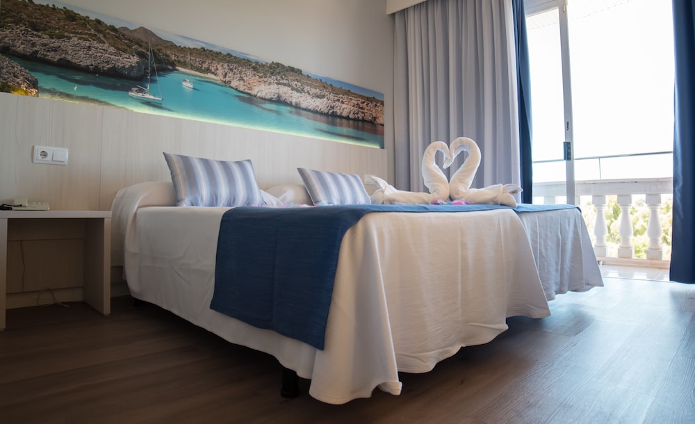 Ona Luna Park — Hotel rooms in Cala Blava, Balearic Islands