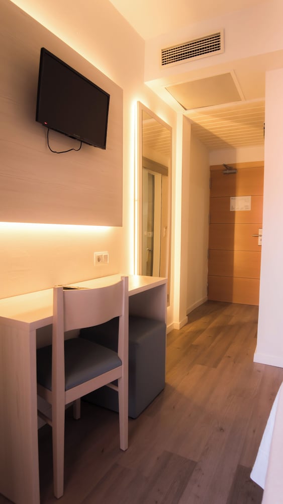 Ona Luna Park — Hotel rooms in Cala Blava, Balearic Islands