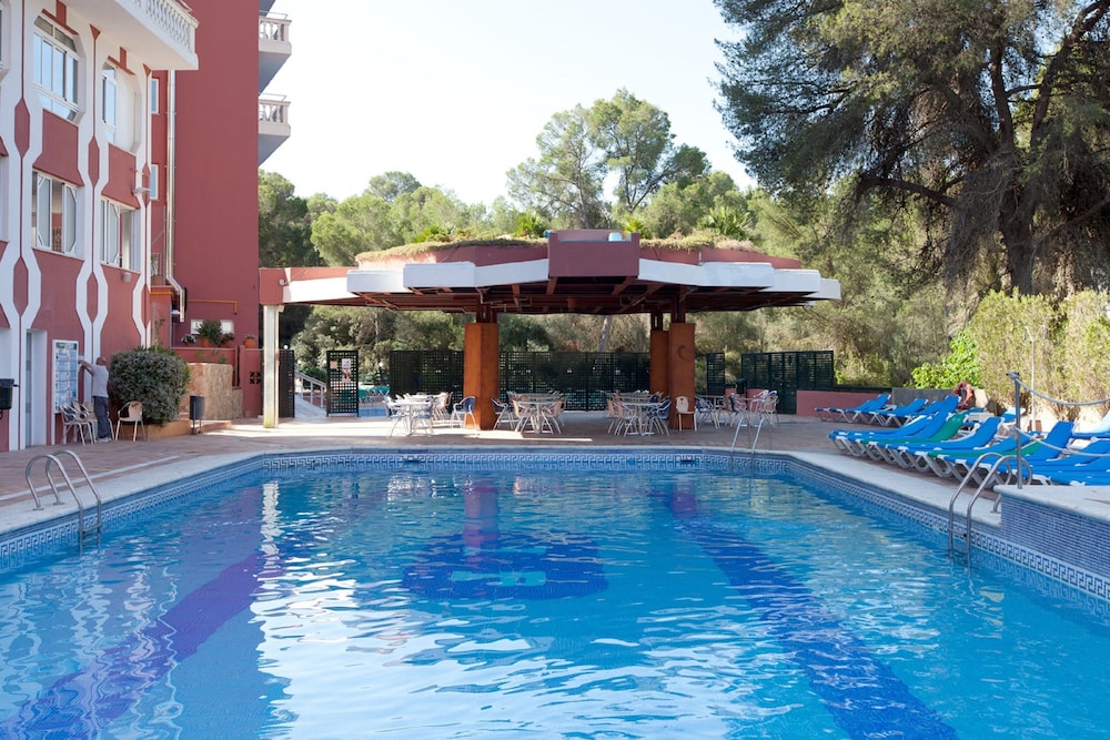 Ona Luna Park — Swimming pool in Cala Blava, Balearic Islands