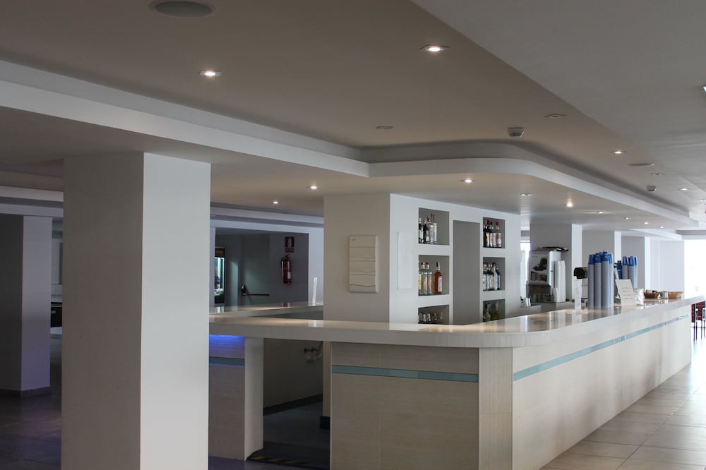 Ona Luna Park — Restaurant & bars in Cala Blava, Balearic Islands