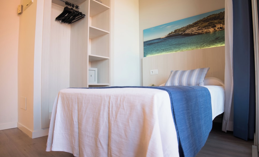 Ona Luna Park — Hotel rooms in Cala Blava, Balearic Islands