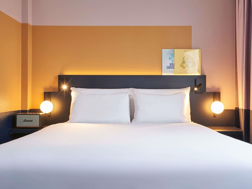 Hôtel Mercure Paris 15 Porte de Versailles — Hotel rooms in Paris, Ile-de-France