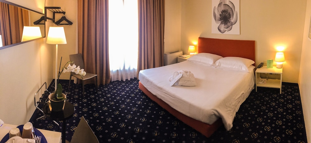 Hotel Blaise & Francis — Hotel rooms in Milan, Lombardy