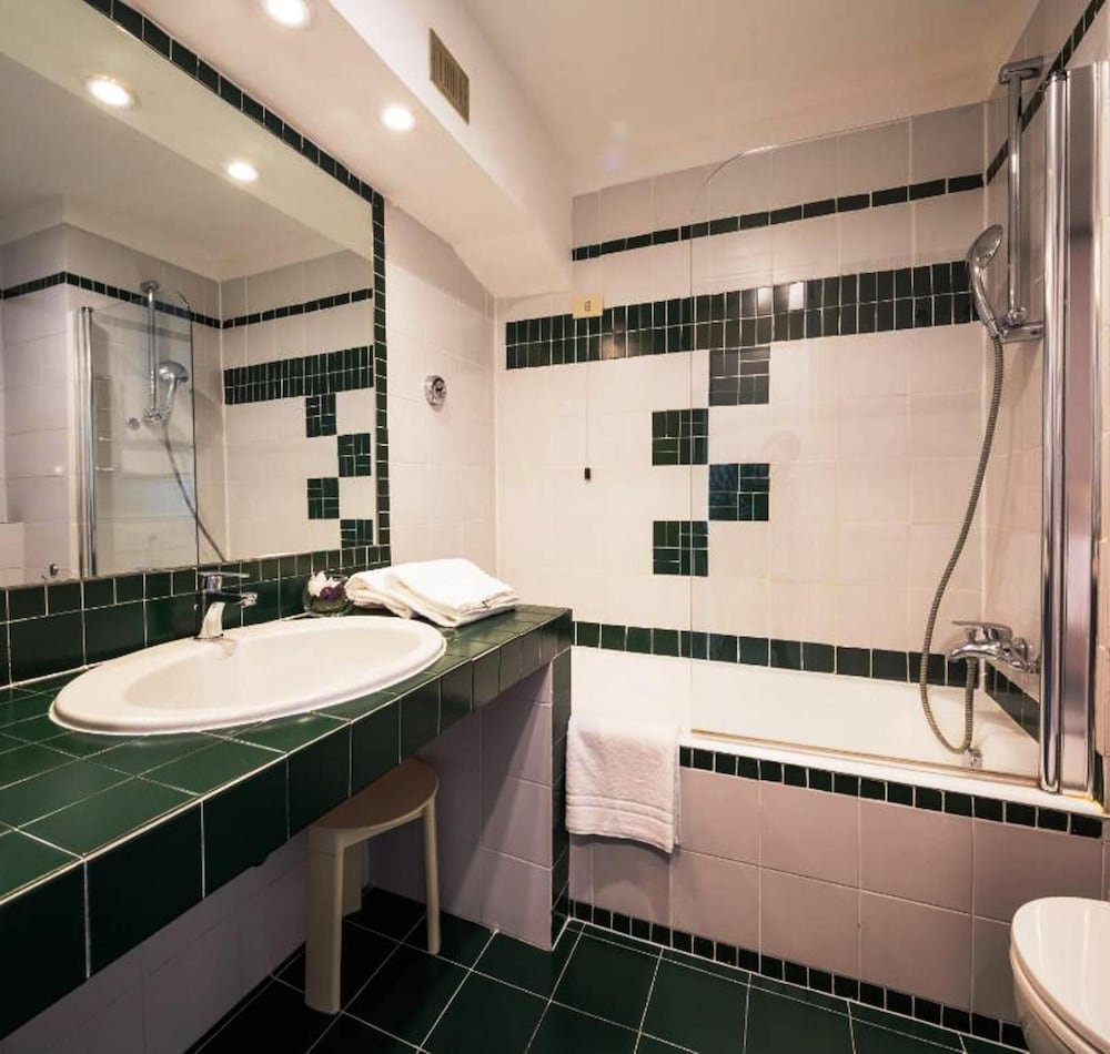 Hotel Blaise & Francis — Hotel rooms in Milan, Lombardy