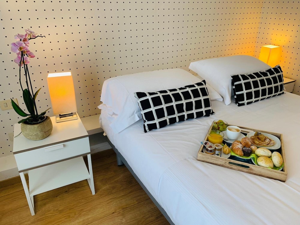 Hotel Blaise & Francis — Hotel rooms in Milan, Lombardy