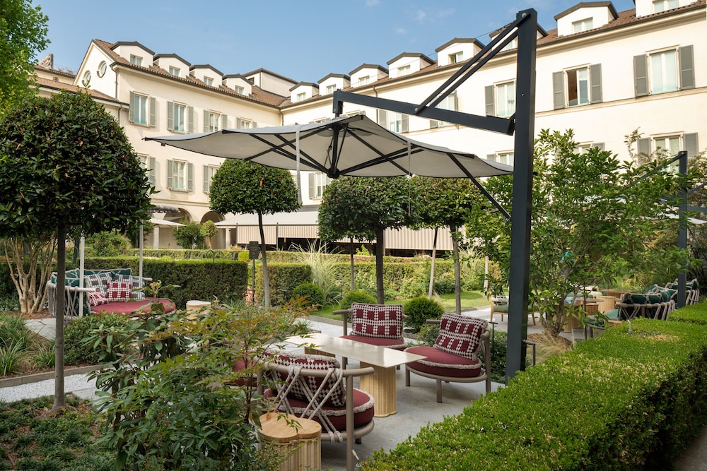 Four Seasons Hotel Milano — Restaurant & bars in Milan, Lombardy