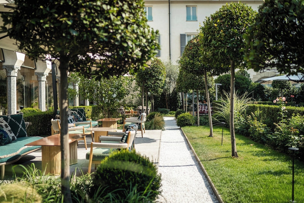 Four Seasons Hotel Milano — Hotel building in Milan, Lombardy