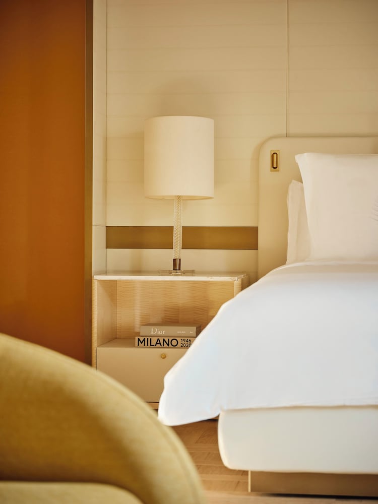 Four Seasons Hotel Milano — Hotel rooms in Milan, Lombardy