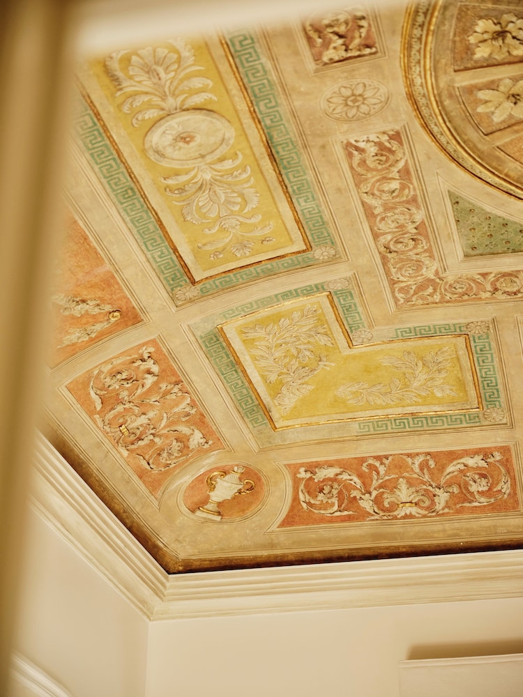 Four Seasons Hotel Milano — Hotel building in Milan, Lombardy