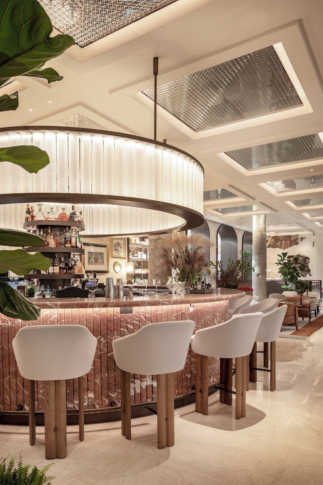 Four Seasons Hotel Milano — Restaurant & bars in Milan, Lombardy