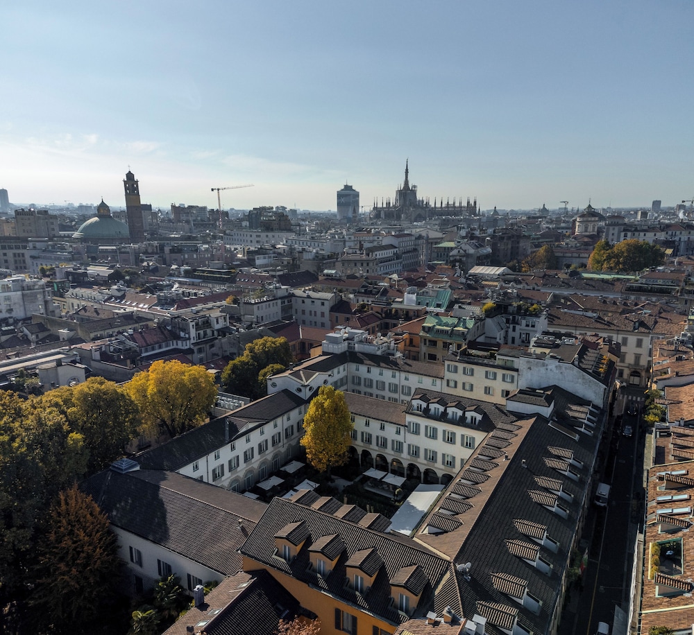 Four Seasons Hotel Milano — Attractions in the area in Milan, Lombardy
