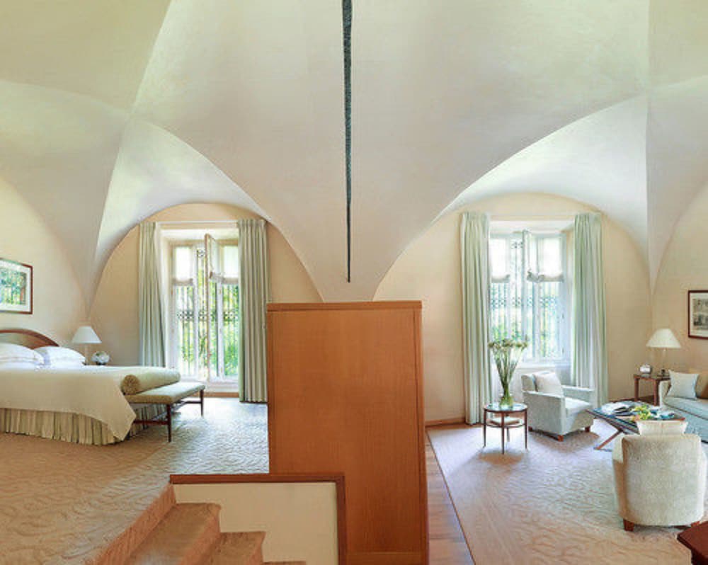 Four Seasons Hotel Milano — Hotel rooms in Milan, Lombardy