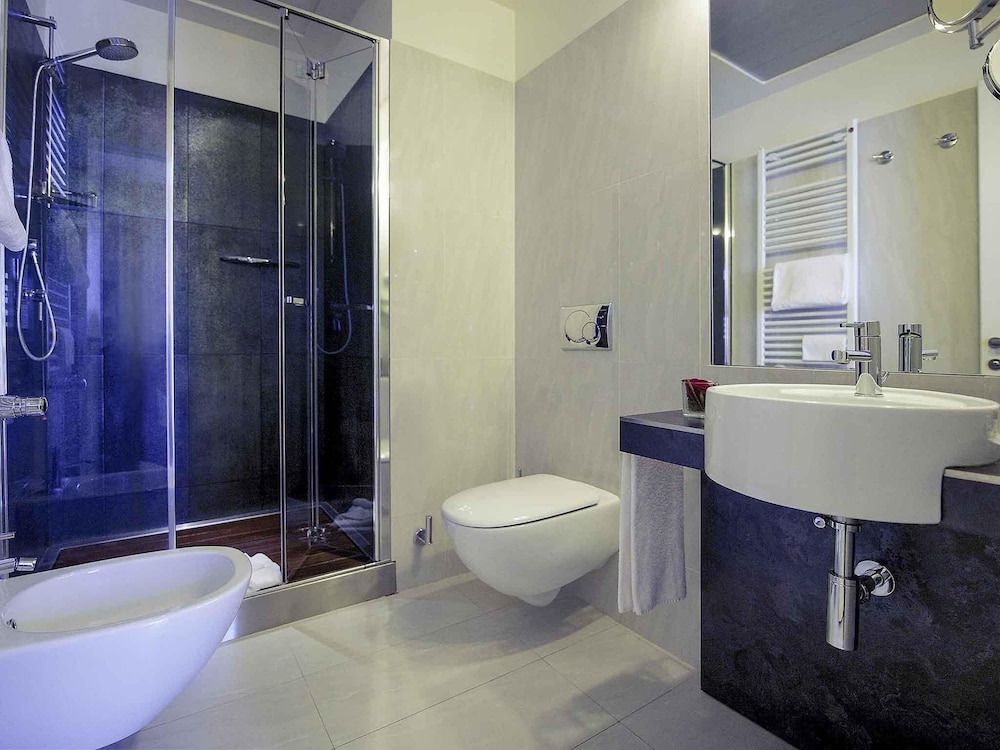 Mercure Milano Solari — Hotel rooms in Milan, Lombardy