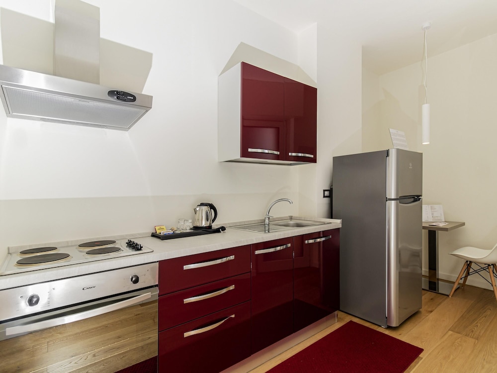 Mercure Milano Solari — Hotel rooms in Milan, Lombardy