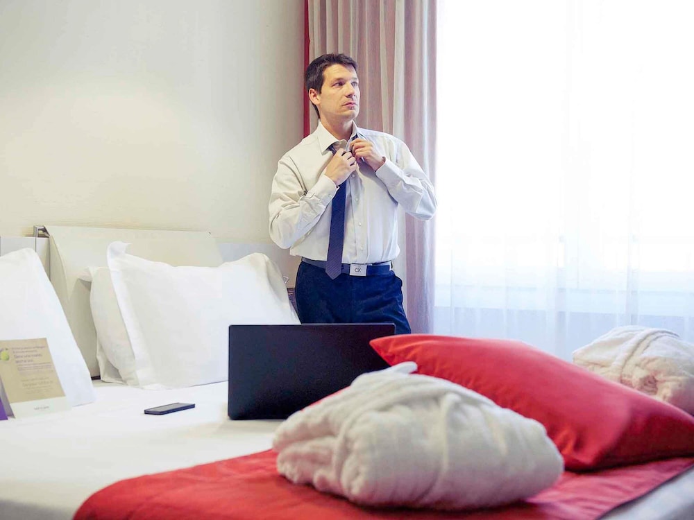 Mercure Milano Solari — Hotel rooms in Milan, Lombardy