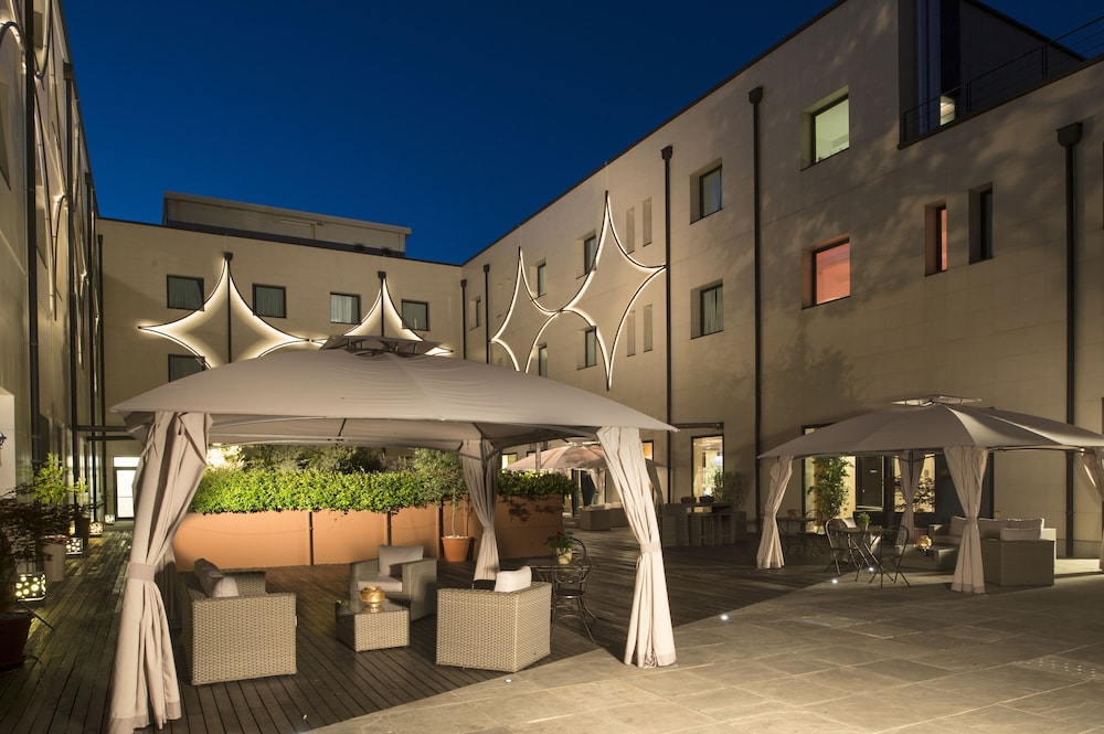 NEO Hotel - zdjęcie 2