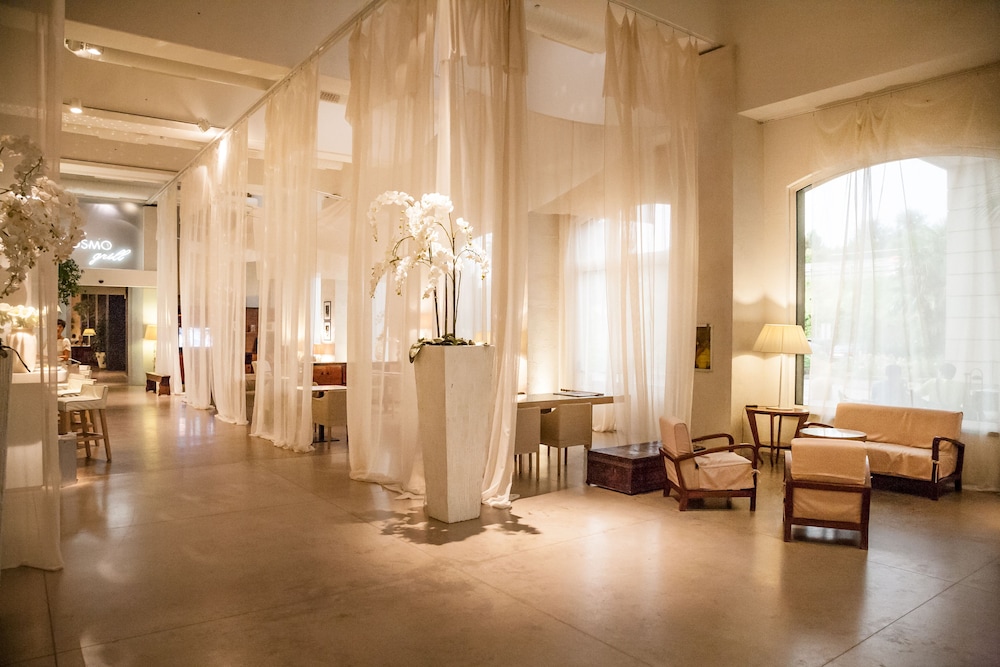 Cosmo Hotel Palace - zdjęcie 4