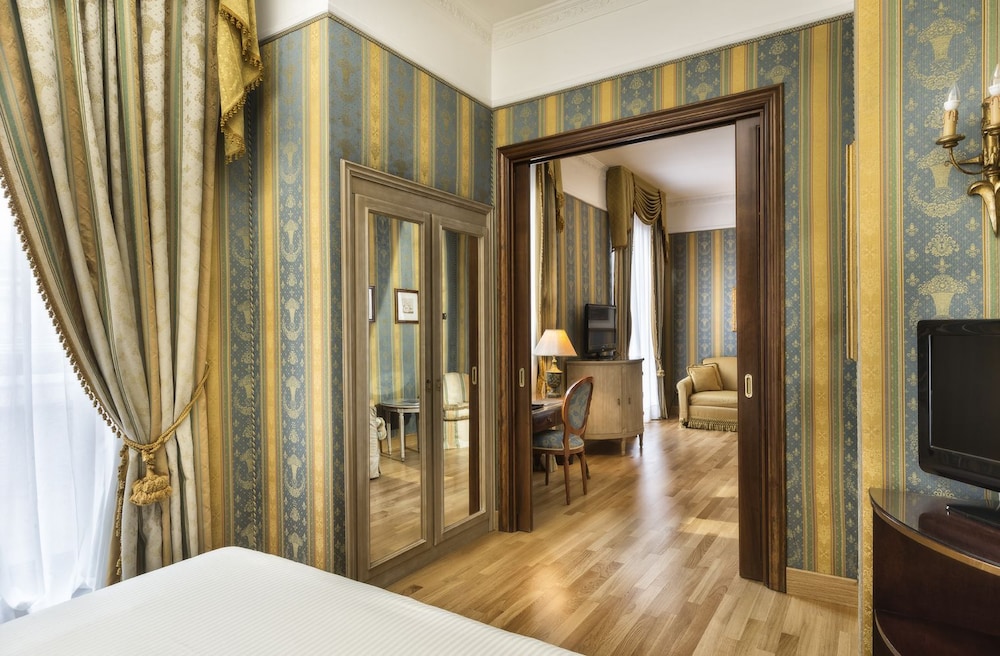 Sina De la Ville — Hotel rooms in Milan, Lombardy