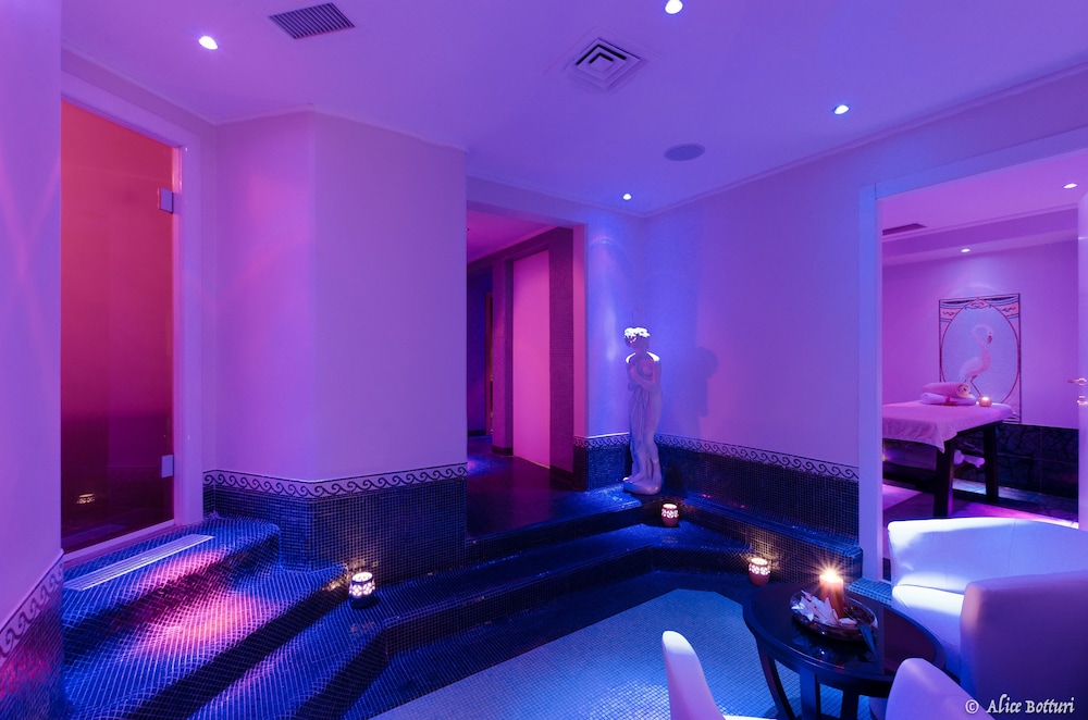 Sina De la Ville — Spa in Milan, Lombardy
